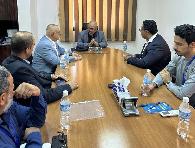 وزير الاتصالات يزور هيئات القطاع ويشيد بالإنجازات المحققة